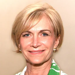 Farkas Ildikó gyógyászati segédeszköz szakértő, MODELLO Intézet